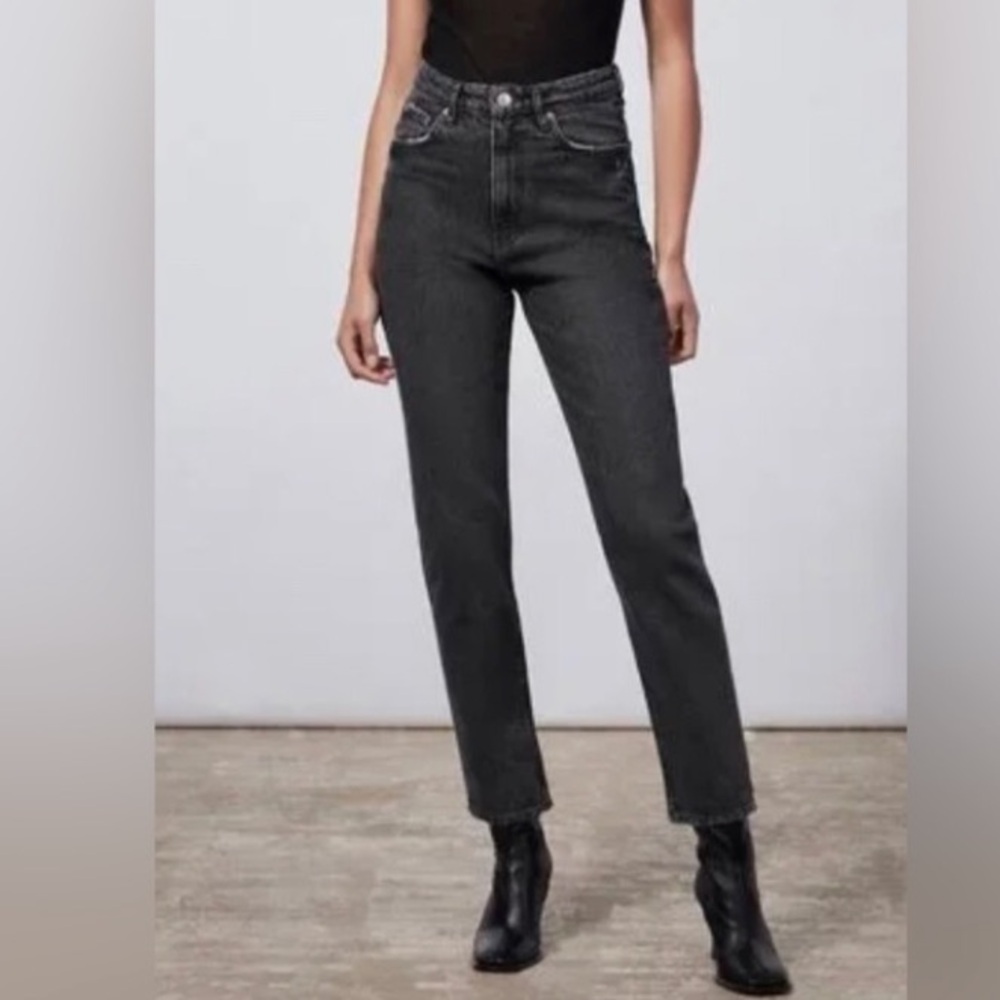 ZARA Classic Mom 90’s Fit Hi-Rise Ankle Length‎ Jeans Size 8
